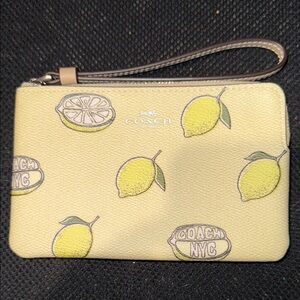 NWT Coach Corner Zip Yellow Lemon Pattern Wristlet